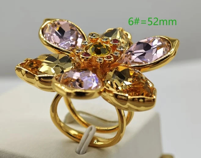 New 2025 large flower crystal ring, high-end luxury jewelry set, charming decorative gift for women