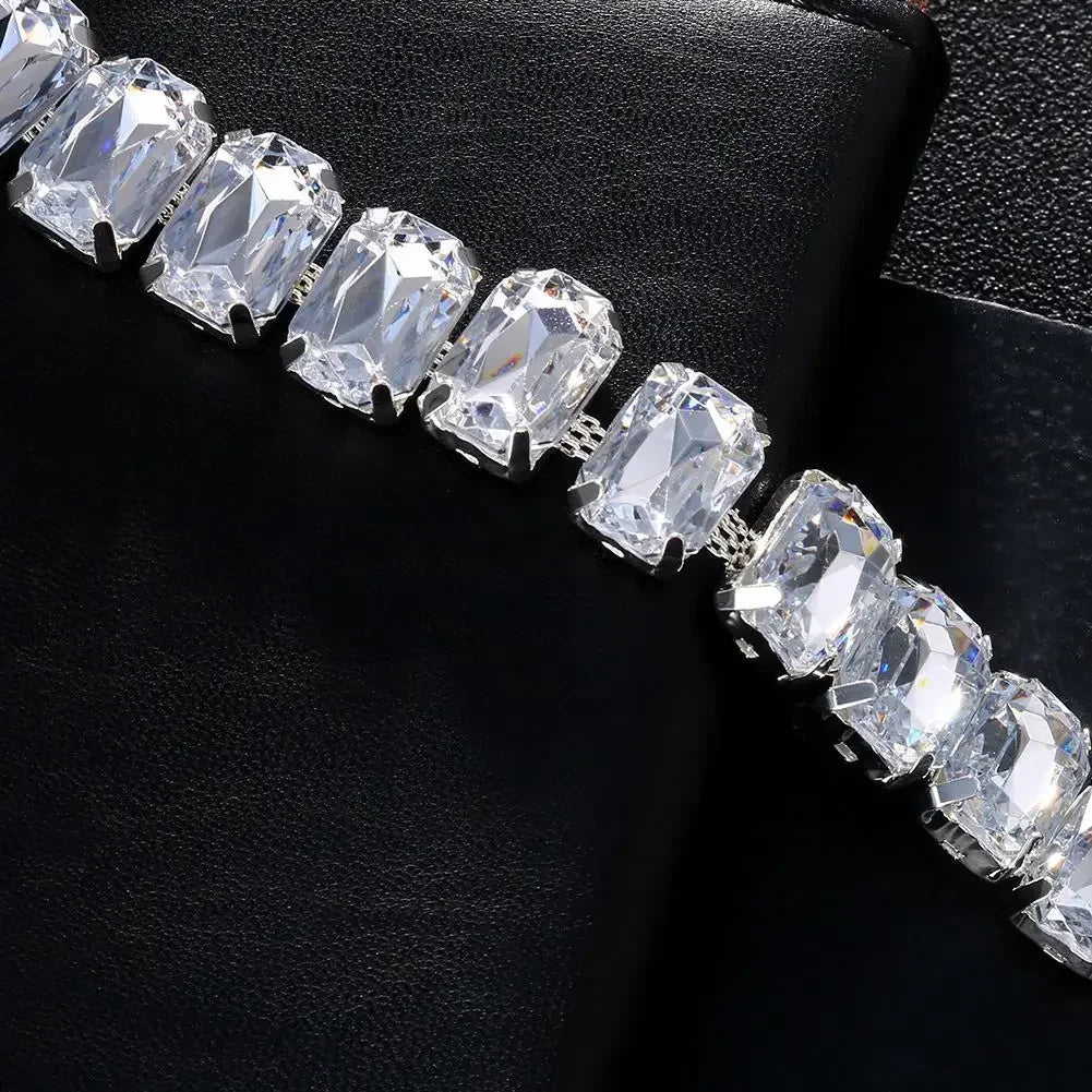 2025 New Luxury Classic Shiny Pink Blue Crystal Necklace Ladies Adjustable Square Large Glass Clavicle Chain Fashion Jewelry INS
