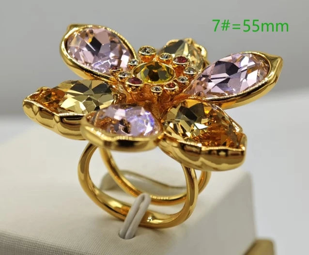New 2025 large flower crystal ring, high-end luxury jewelry set, charming decorative gift for women