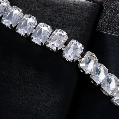 2025 New Luxury Classic Shiny Pink Blue Crystal Necklace Ladies Adjustable Square Large Glass Clavicle Chain Fashion Jewelry INS
