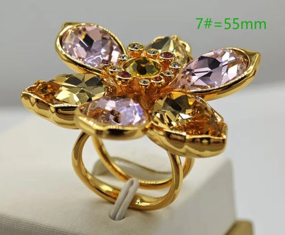 New 2025 large flower crystal ring, high-end luxury jewelry set, charming decorative gift for women