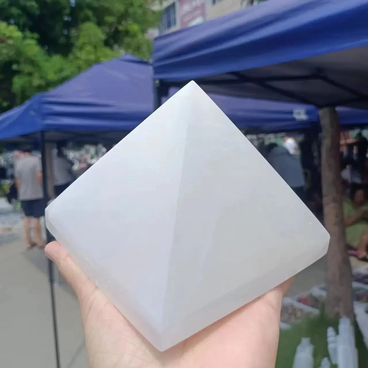 Natural Selenite Quartz Crystal Pyramid, Mineral Healing, Home and Office Decoration